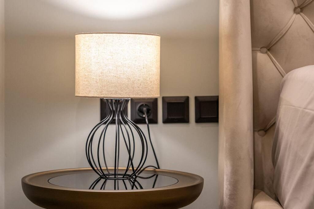 Smaragdi Luxury Jacuzzi Apartment Noho Premium Living Athen Exterior foto