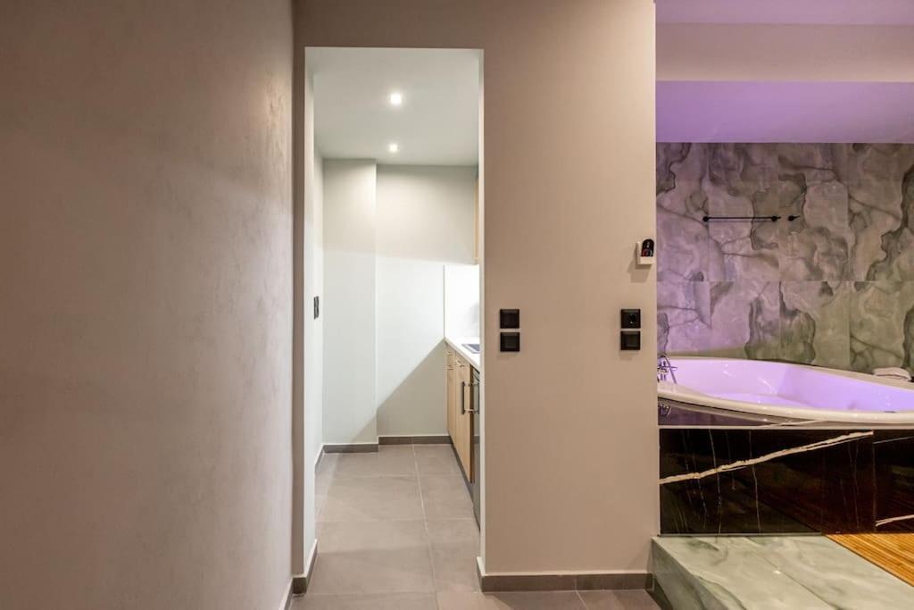 Smaragdi Luxury Jacuzzi Apartment Noho Premium Living Athen Exterior foto