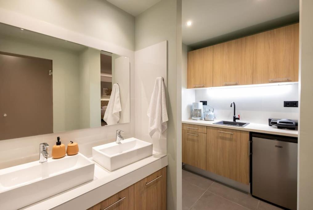 Smaragdi Luxury Jacuzzi Apartment Noho Premium Living Athen Exterior foto