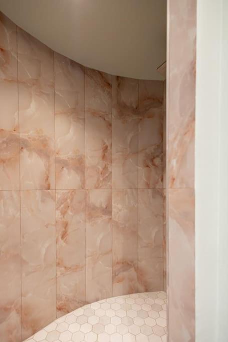 Smaragdi Luxury Jacuzzi Apartment Noho Premium Living Athen Exterior foto